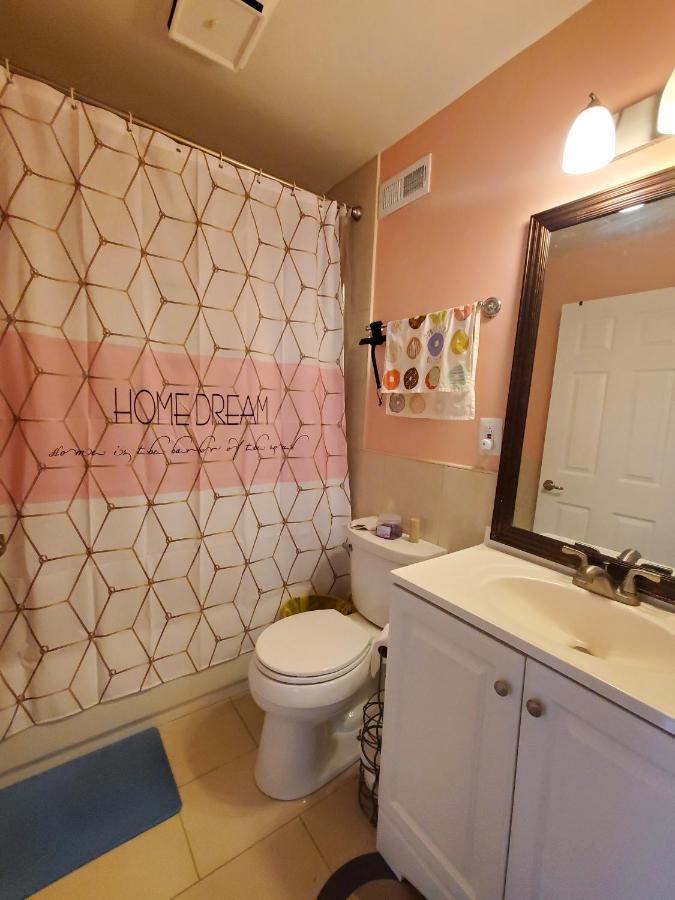 5 Star Room2/Close To Everything/5 Min Walk Metro/Rockville Town Center Exterior photo